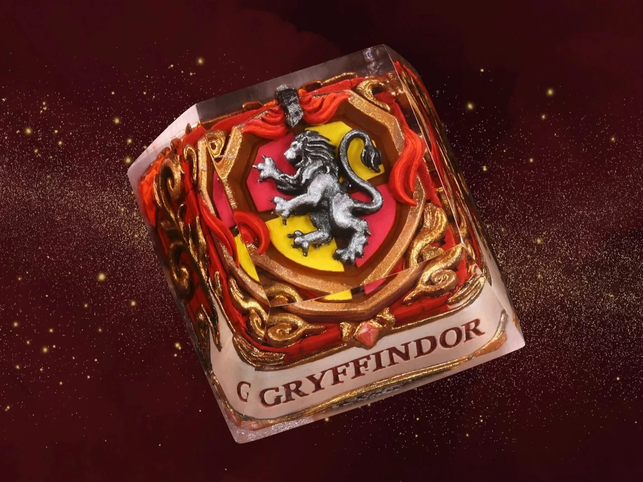 Drop + Harry Potter Gryffindor Artisan Keycap - Official collab Warner Bros