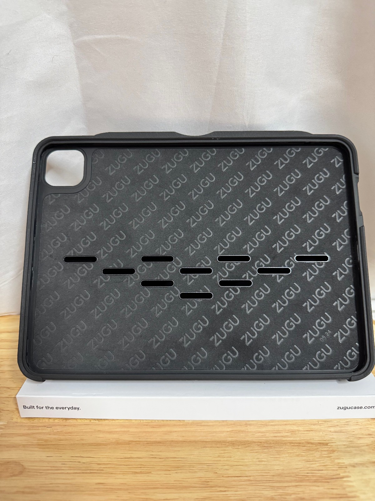 ZUGU iPad Pro 11"(1st, 2nd, 3rd, 4th Gen) Stealth Case