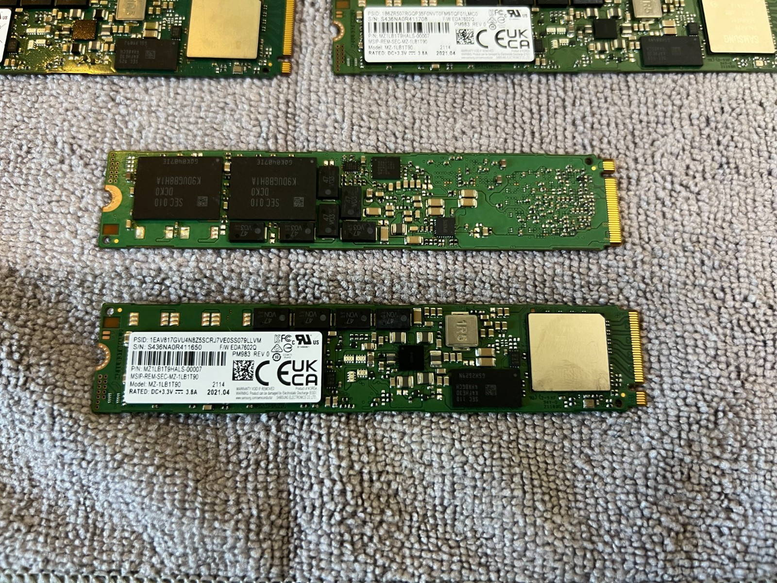 Samsung PM983 1.92TB NVMe PCIe3.0 M.2 22110 SSD MZ-1LB1T90 MZ1LB1T9HALS