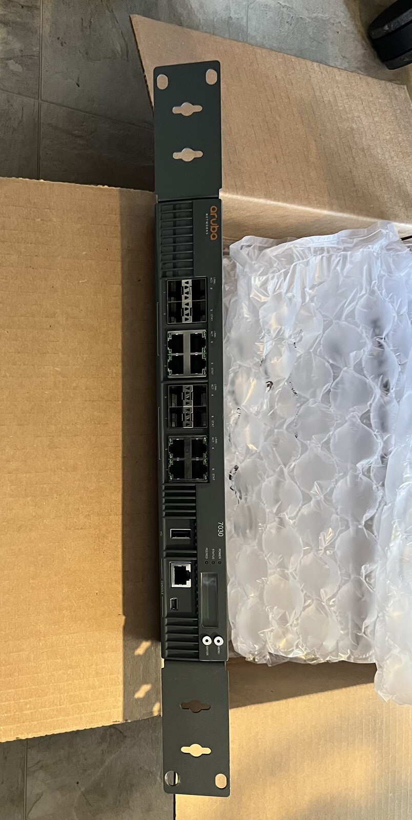 ARUBA HPE 7030-RW ARCN7030 MOBILITY CONTROLLER
