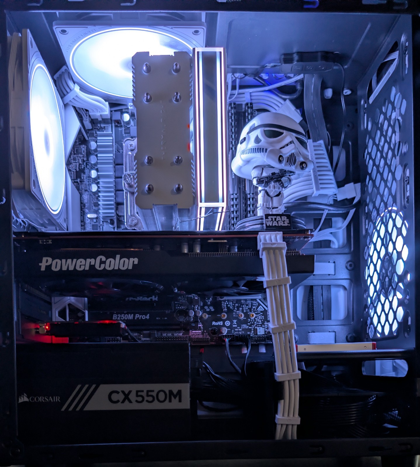 Theme Gaming PC: i7-7700, RX 5600 XT, 16GB RAM, 768GB SSD, Win 11 Pro, Wifi 6e