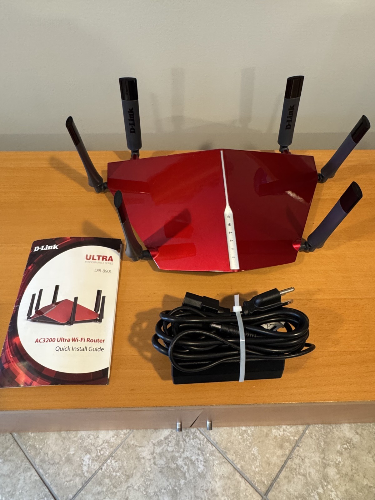 D‑Link DIR‑890L AC3200 Ultra Wi‑Fi Router – Tested – Complete w/ Power & Guide