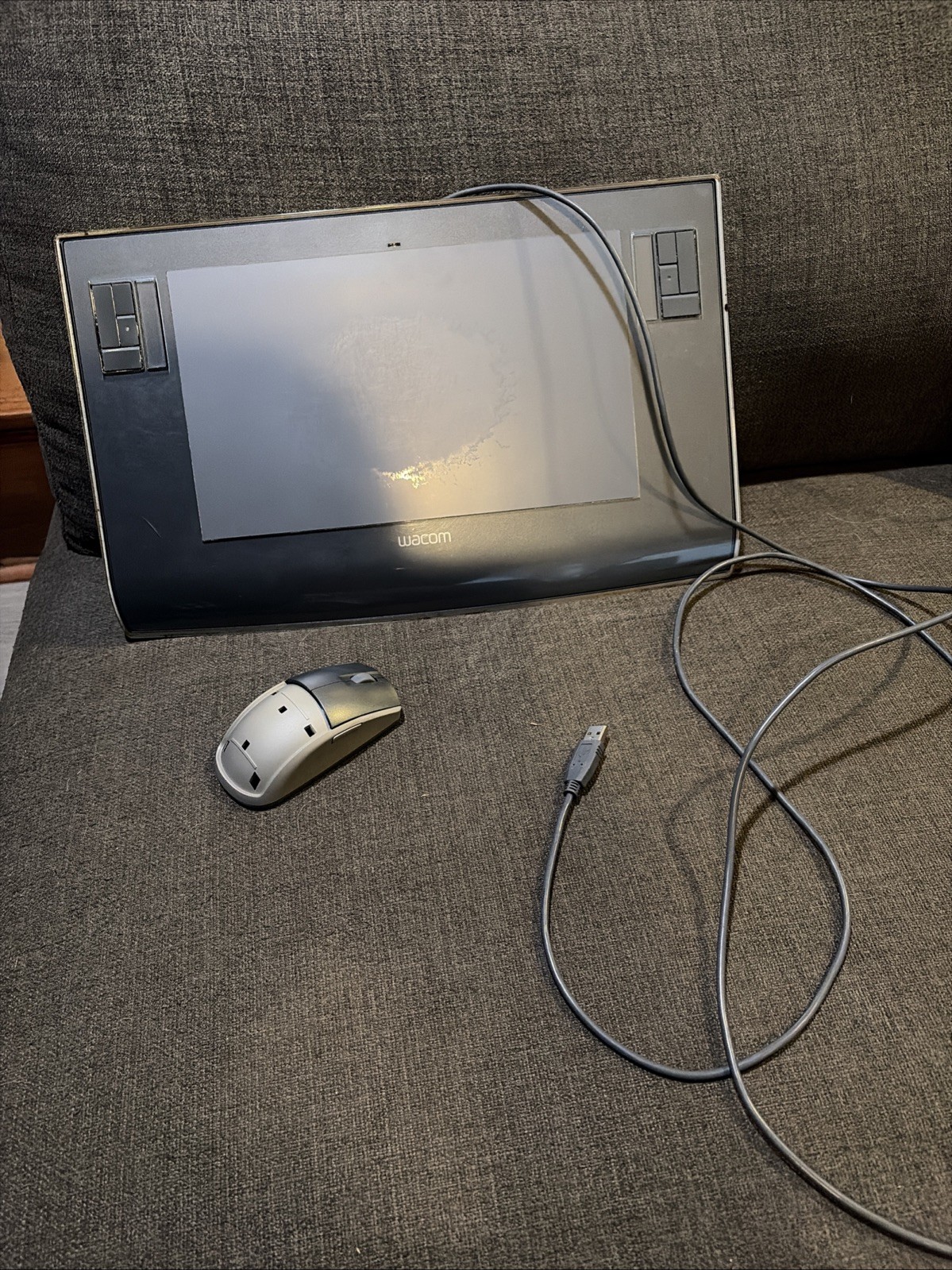 Wacom Intuos 3 PTZ-631W Graphic Drawing Tablet w/mouse