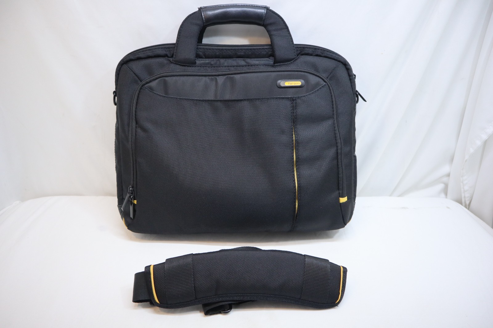TARGUS MERIDIAN II LAPTOP TOPLOAD TRAVEL BRIEFCASE ***(LIGHTLY USED)***