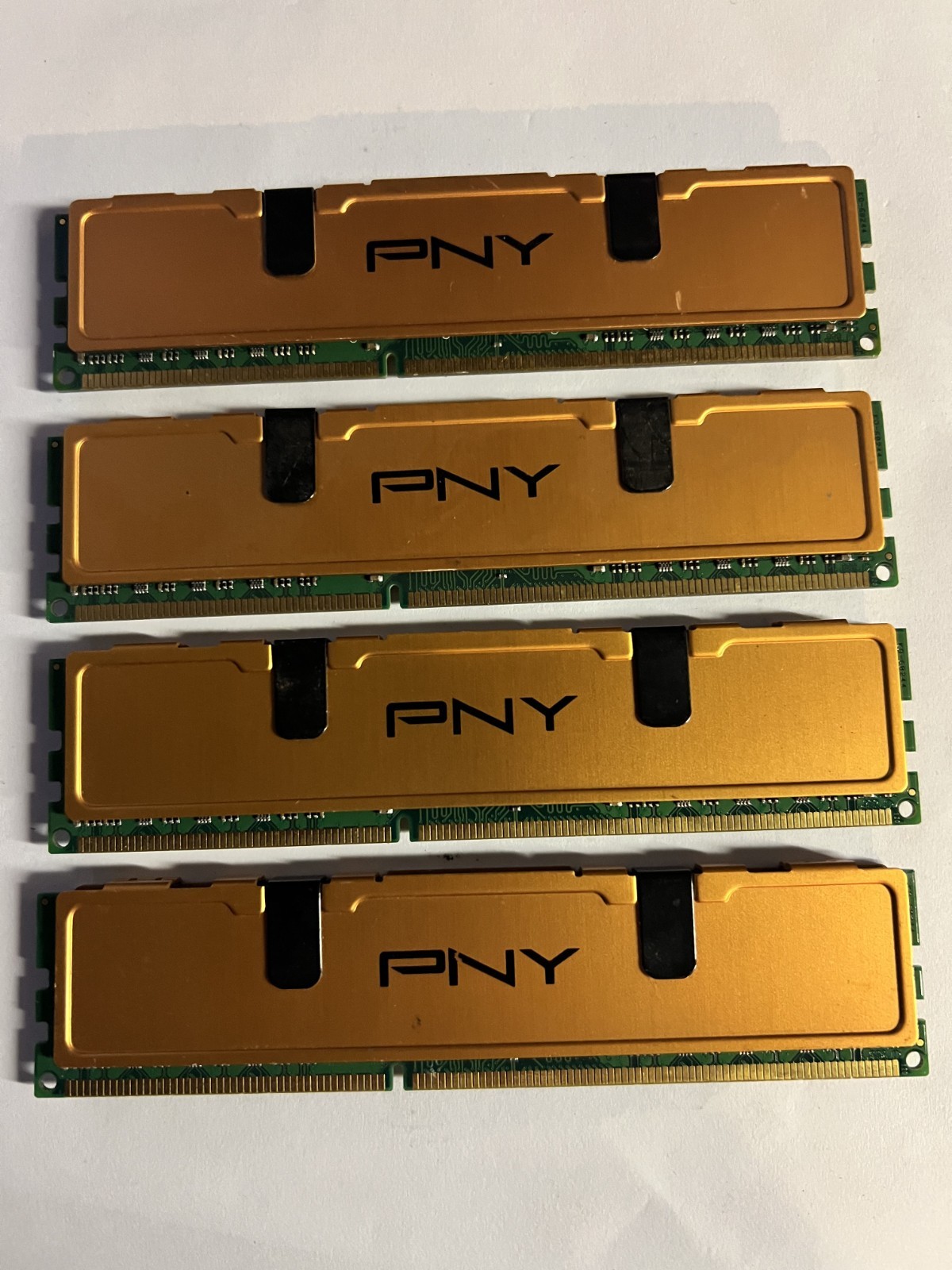 PNY Orange Shield Heatsink 64COMHHHJ-HS Desktop 16GB RAM (4x4GB) DDR3 1333MHz