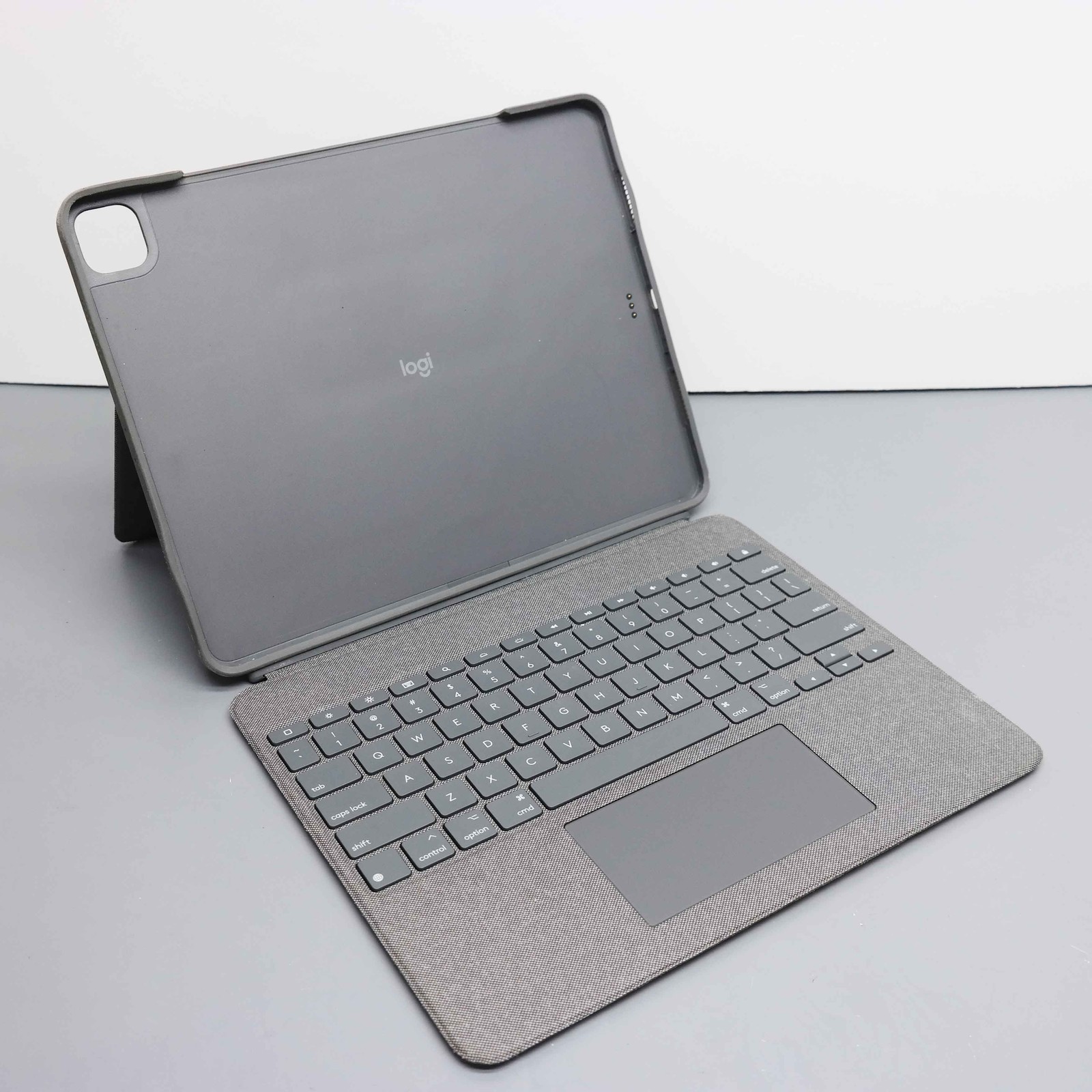 Logitech Combo Touch Keyboard Case iPad Pro 12.9 Gen 3-6