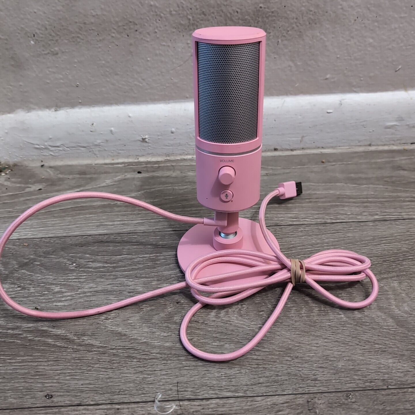 Razer Seiren - X USB Condenser Microphone Quartz Edition TESTED Pink Excellent