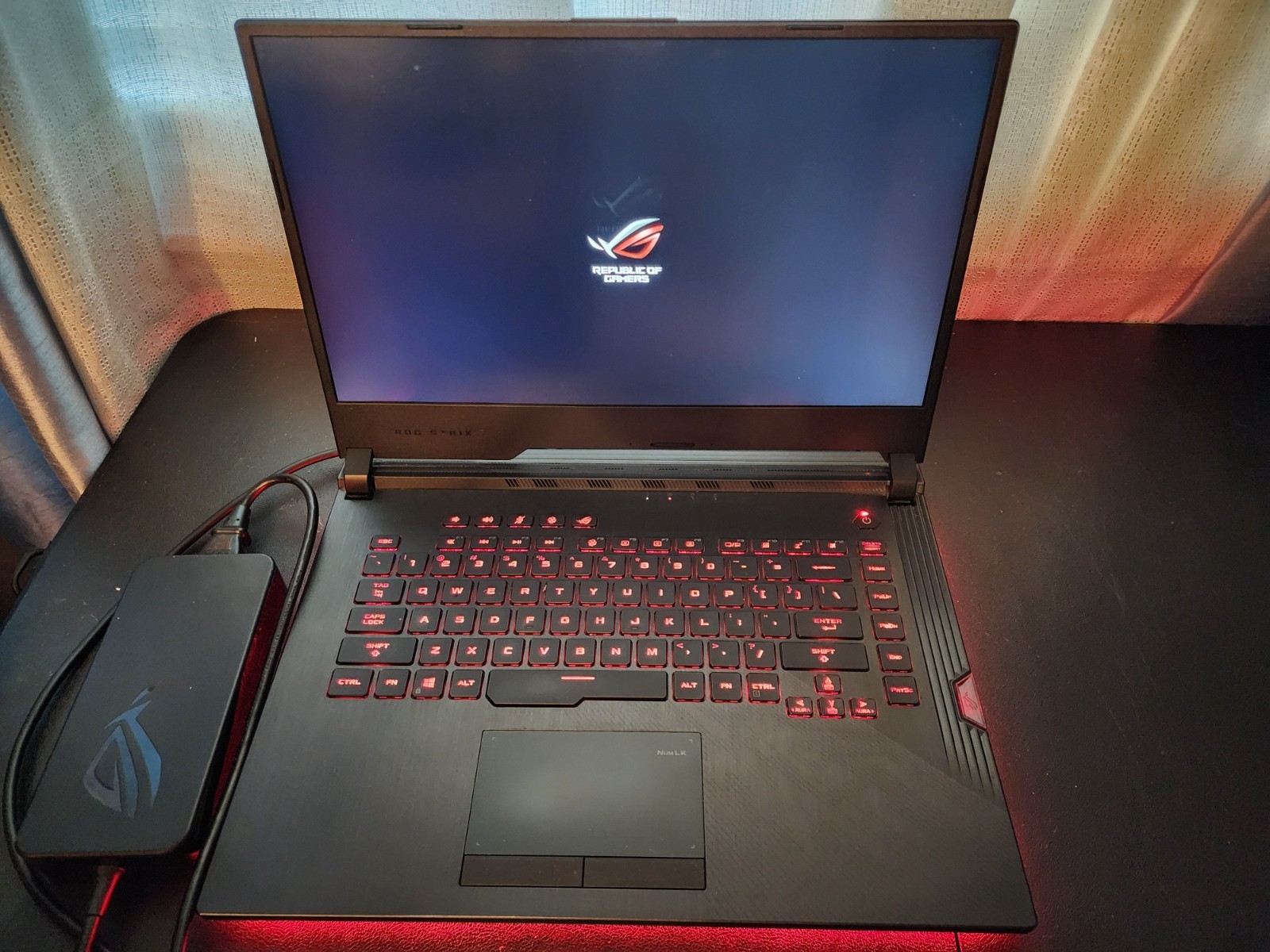 ASUS ROG Strix Hero III (2019) Gaming Laptop, 15.6”