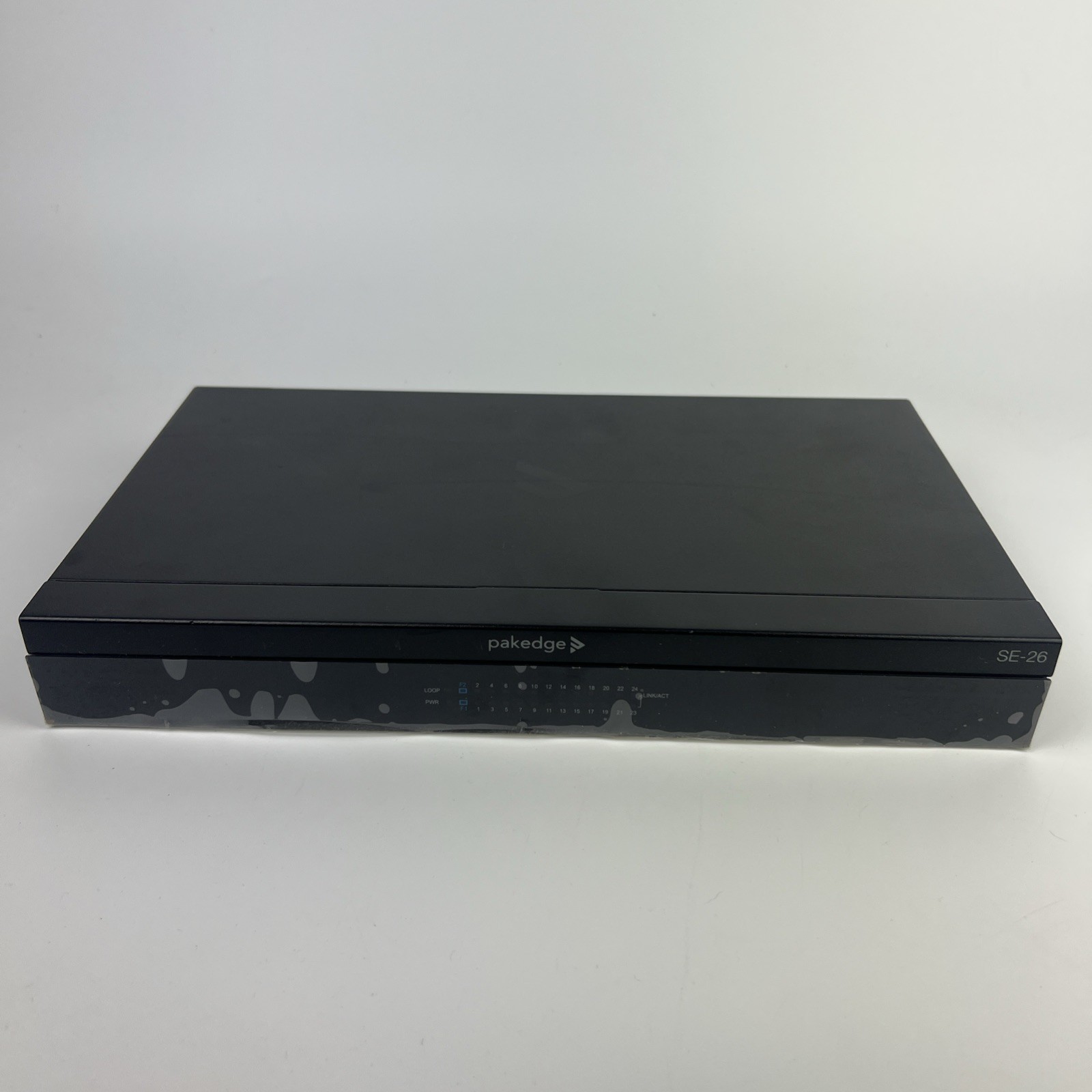 Pakedge SE-26 Unmanaged Network Switch Rack Mount Ethernet Switch