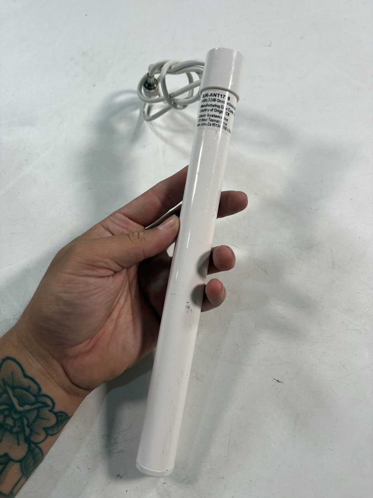 Cisco AIR-ANT1728 2.4GHz 5.2dBi Omnidirectional Antenna White RP-TNC Unit Only