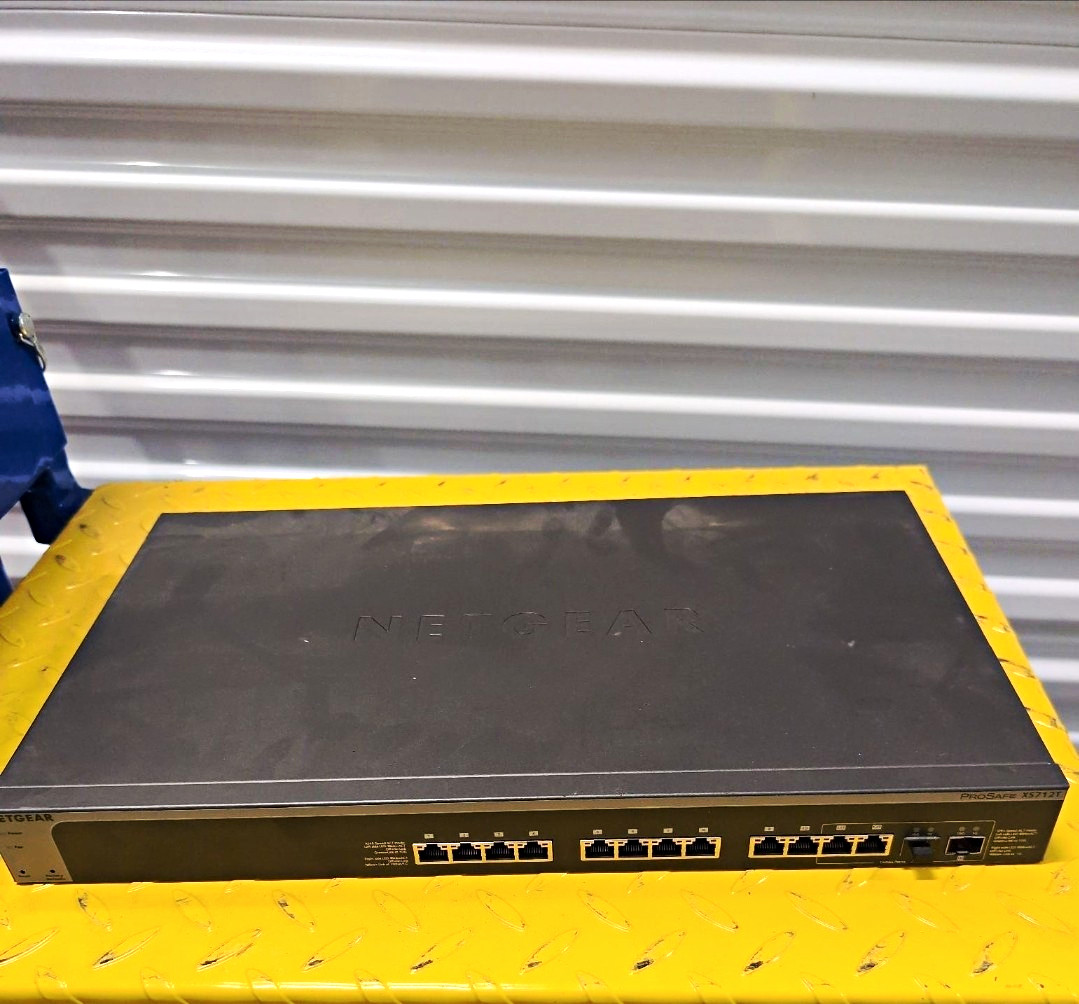 NETGEAR ProSafe XS712T 12 Port 10 Gigabit Ethernet Switch 10GBase-T / SFP+
