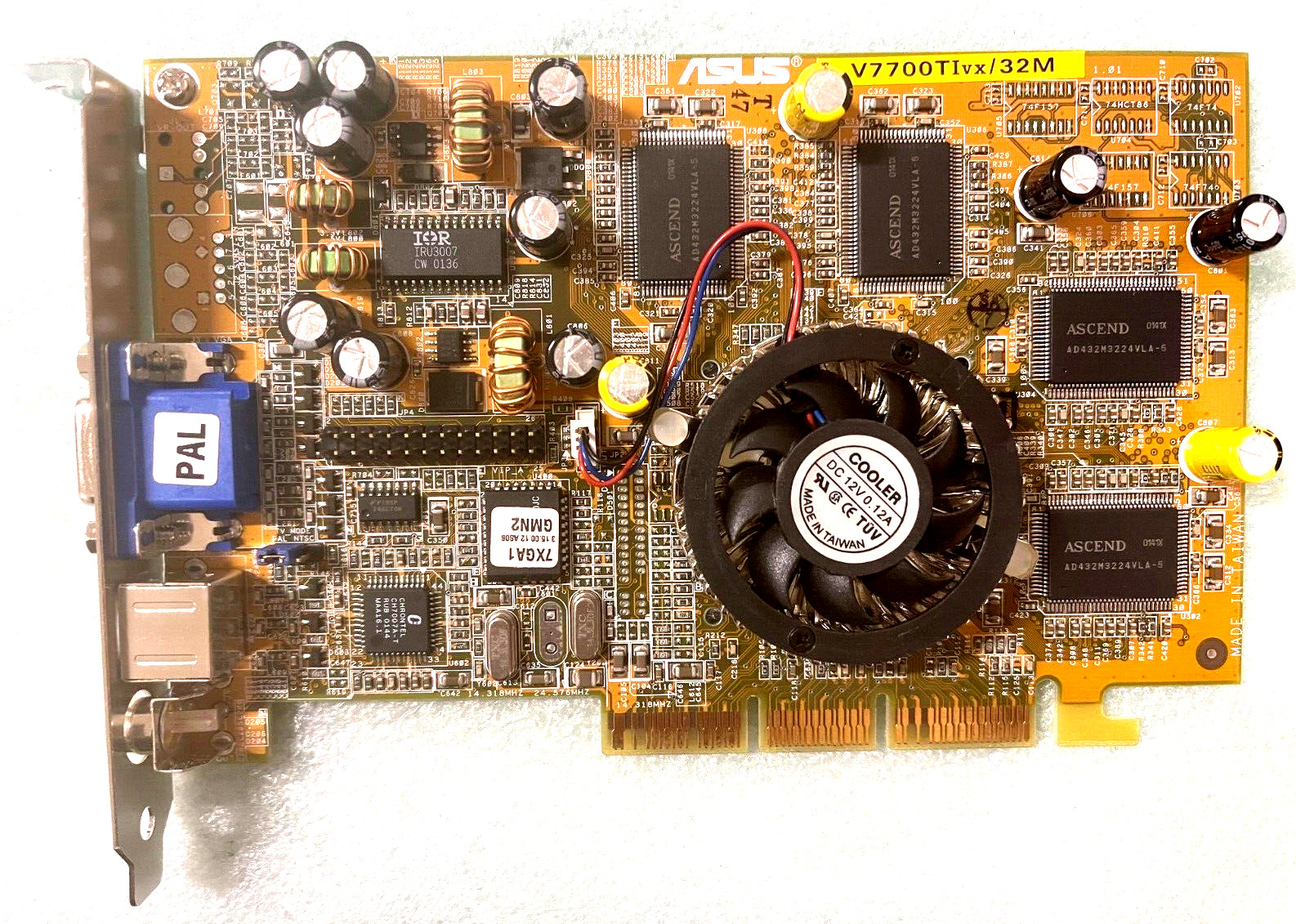 ASUS V7700 TIVX/32M GEFORCE2 GTS 32MB AGP VGA CARD VGA SVID COMP ROUND FAN MXB90