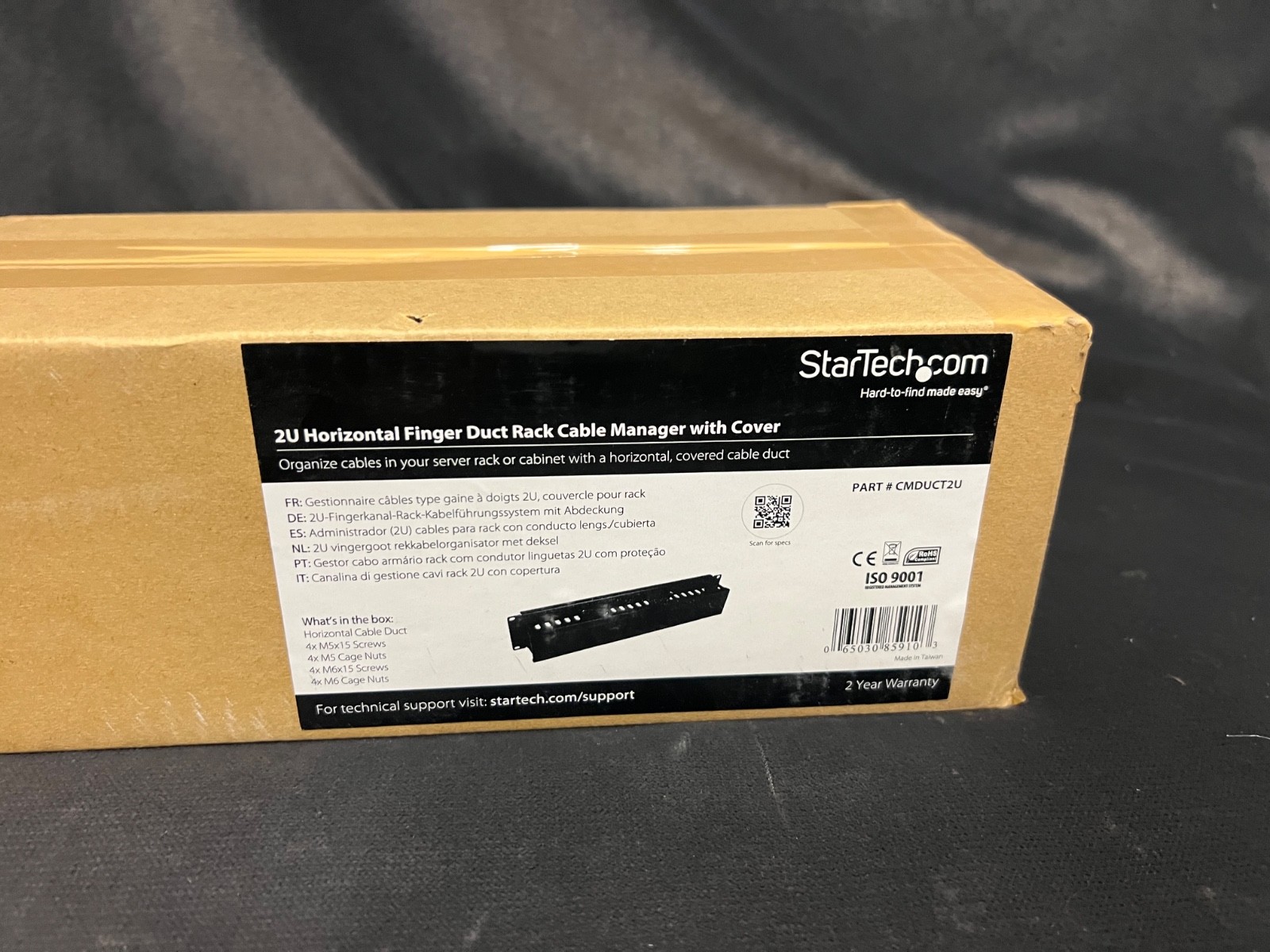 StarTech.com 2U Horizontal Finger Duct Rack Cable Manager w/ Cover CMDUCT2U