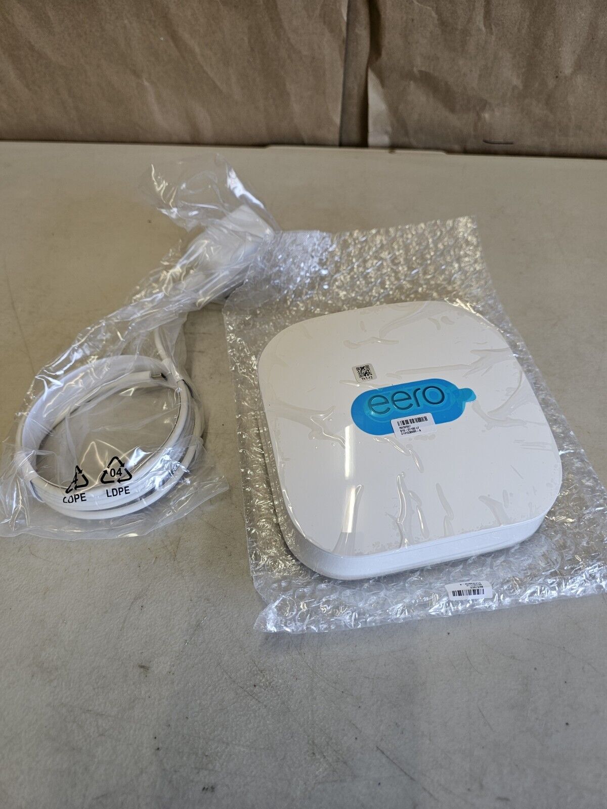 EERO Pro 6E S010001 Wireless Tri-Band Gigabit WiFi 6E Mesh Router New (Open Box)
