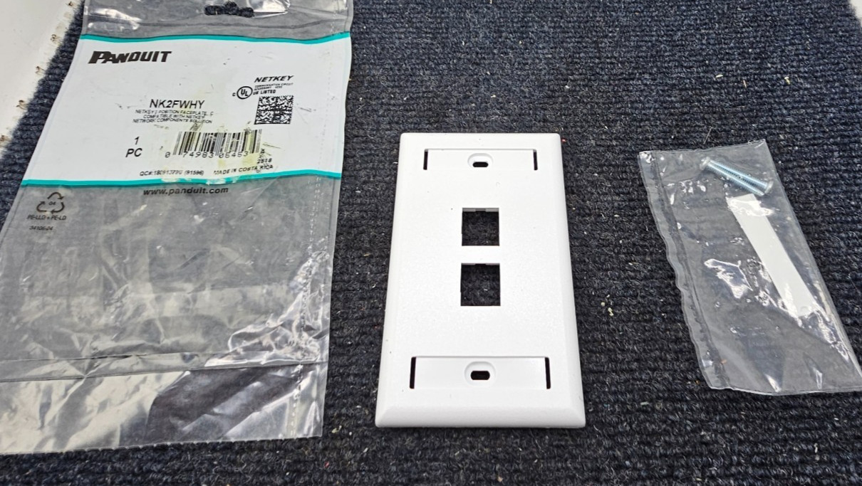 (QTY 4) Panduit NK2FWHY: NetKey 2-Position Classic Keystone Faceplate - White