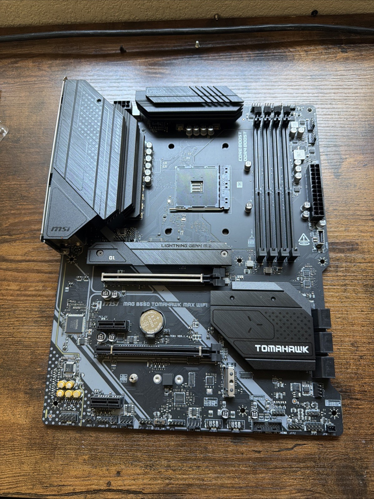 MSI MAG B550 TOMAHAWK MAX WIFI AM4 AMD Motherboard