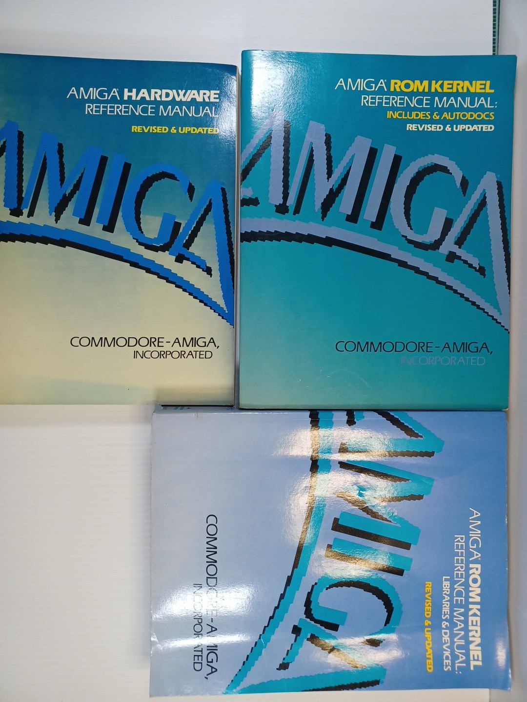 Complete 3 Vol Amiga Technical Reference Series ROM Kernel Hardware Manuals 1.3