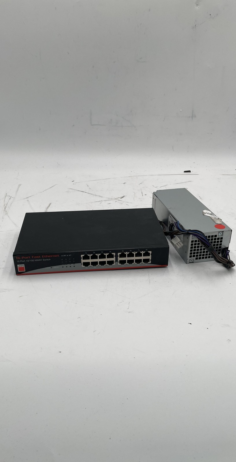 Lindy 16 Port Ethernet Switch & Dell 200W PSU H200EBS-01 For Parts Lot Of 2