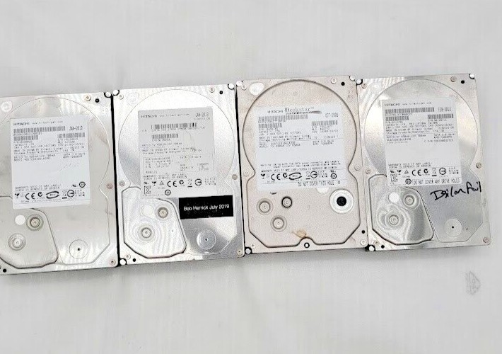 LOT OF 4 HITACHI 1 TB HARD DRIVE ,HDE721010SLA330, HUA722010CLA330, hds721010kla