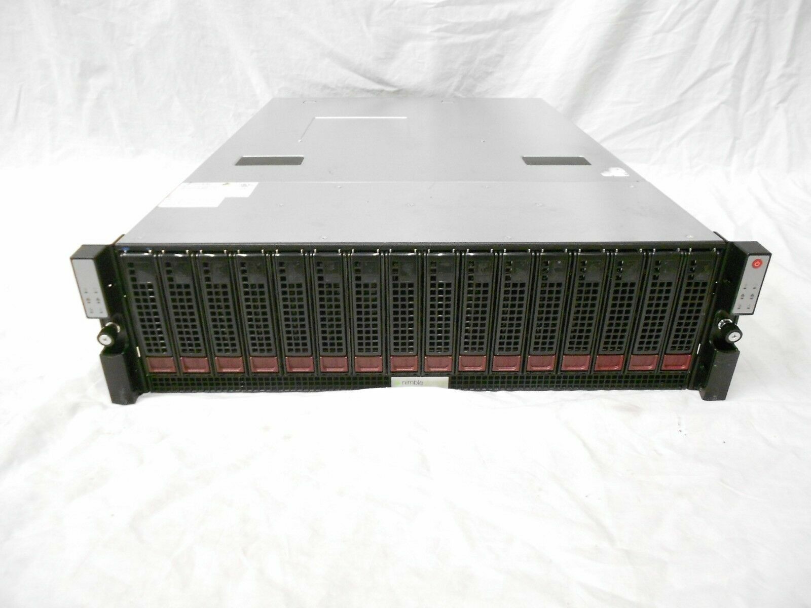Nimble Storage Array CS260 36TB SAN 12x 3TB SAS 4x 300GB SSD Drives CS260 1Gb