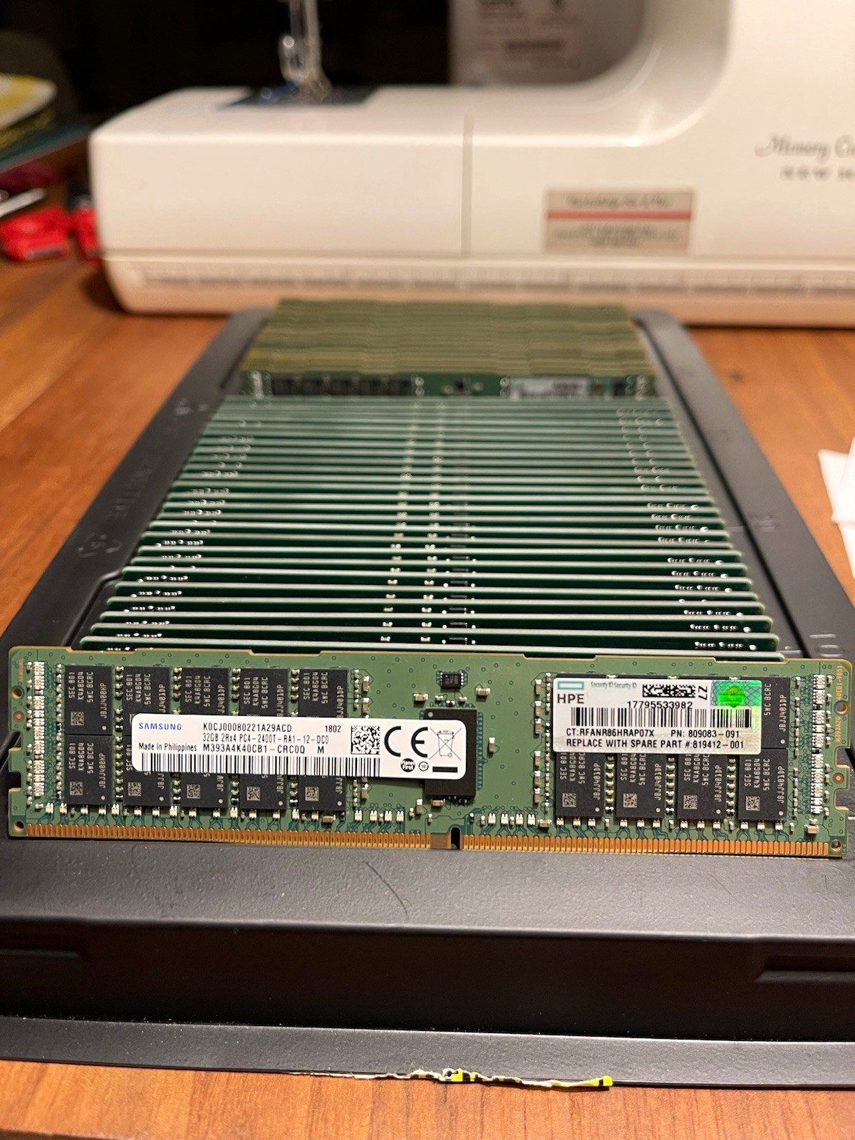 HPE 32GB 2Rx4 PC4-2400T DDR4 ECC REG Server RAM 819412-001 809083-091 Samsung