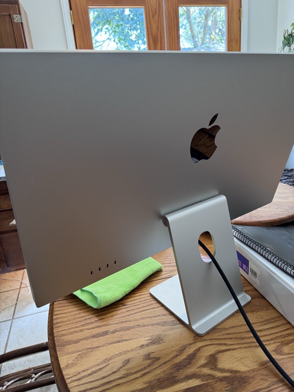Apple Studio Display 27" 5K Nano-Texture Glass Tilt-Adjustable Stand MMYW3LL/A
