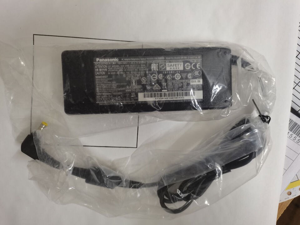 Original 15.6V 7.05A 110W CF-AA5713A MZ For Panasonic Toughbook CF-33 AC Adapter