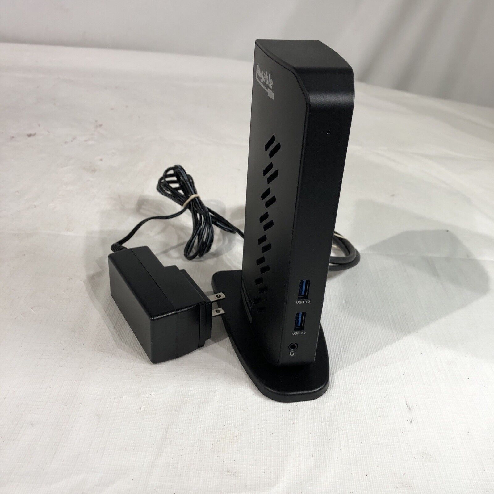 Plugable Docking Station UD-6950Z With Power.