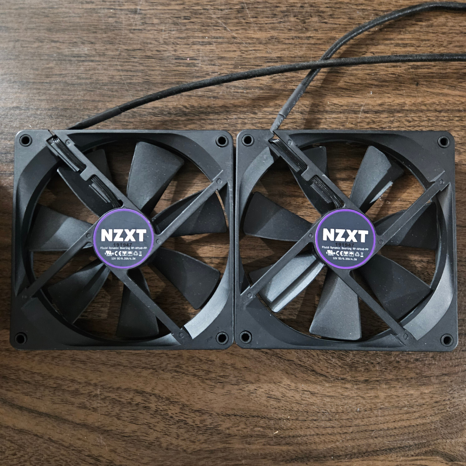 TWO NZXT - AER P Series PC Case Cooling Fans 140MM (RF-AP140-FP)