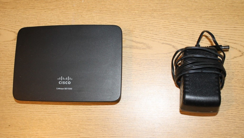 Cisco Linksys SE1500 5-Port Ethernet Switch Working