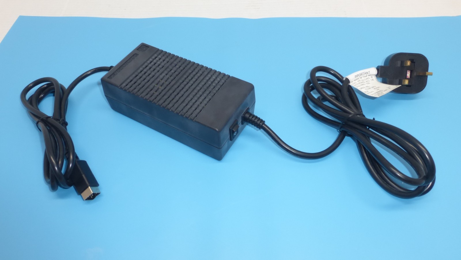New OEM Commodore Amiga UK 220v Power Supply PSM-601-2 A1200 A500 A600 Computer