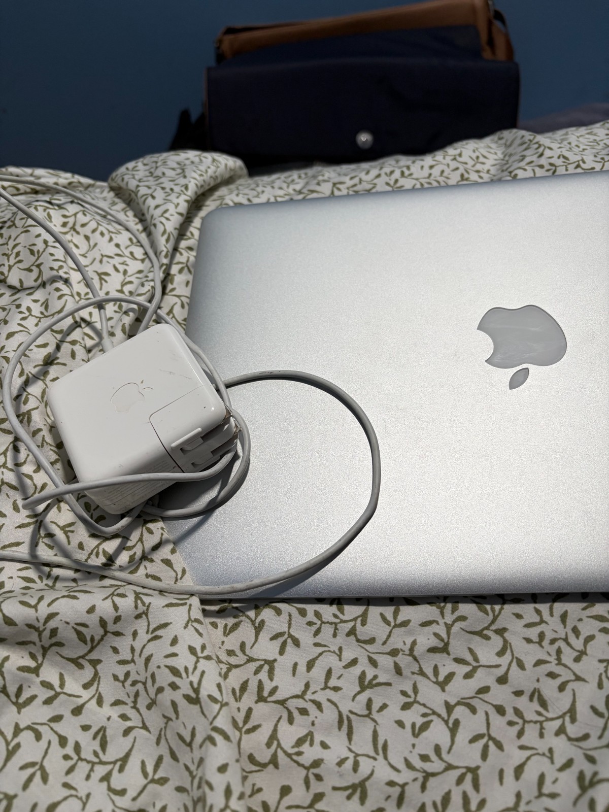 Apple MacBook Air 13.3" (256GB SSD, Intel Core i5 8th Gen., 3.60 GHz, 8GB)...