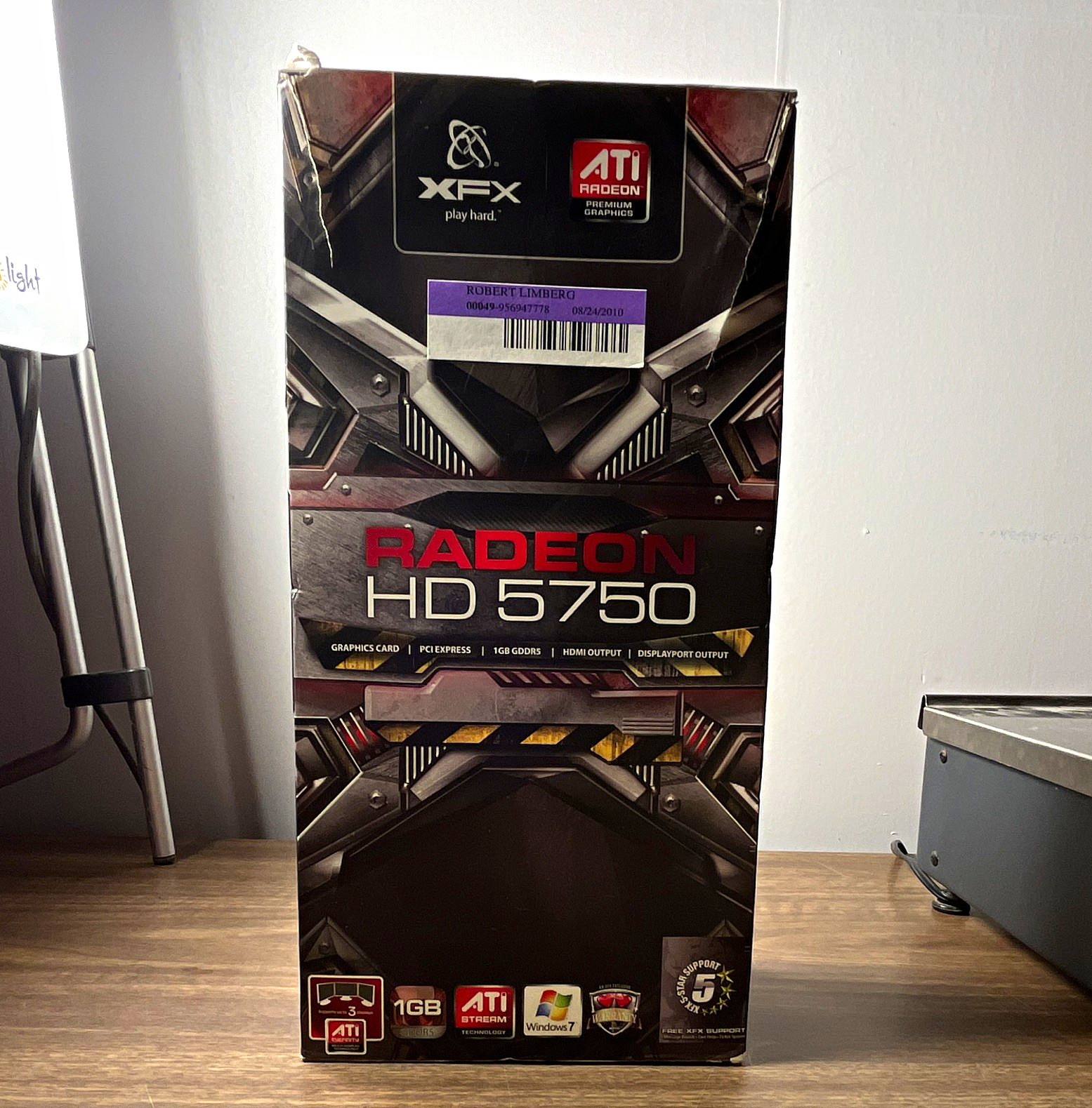NOS XFX ATI Radeon HD 5750 1GB GDDR5 HDMI DVI DP Multi-Monitor