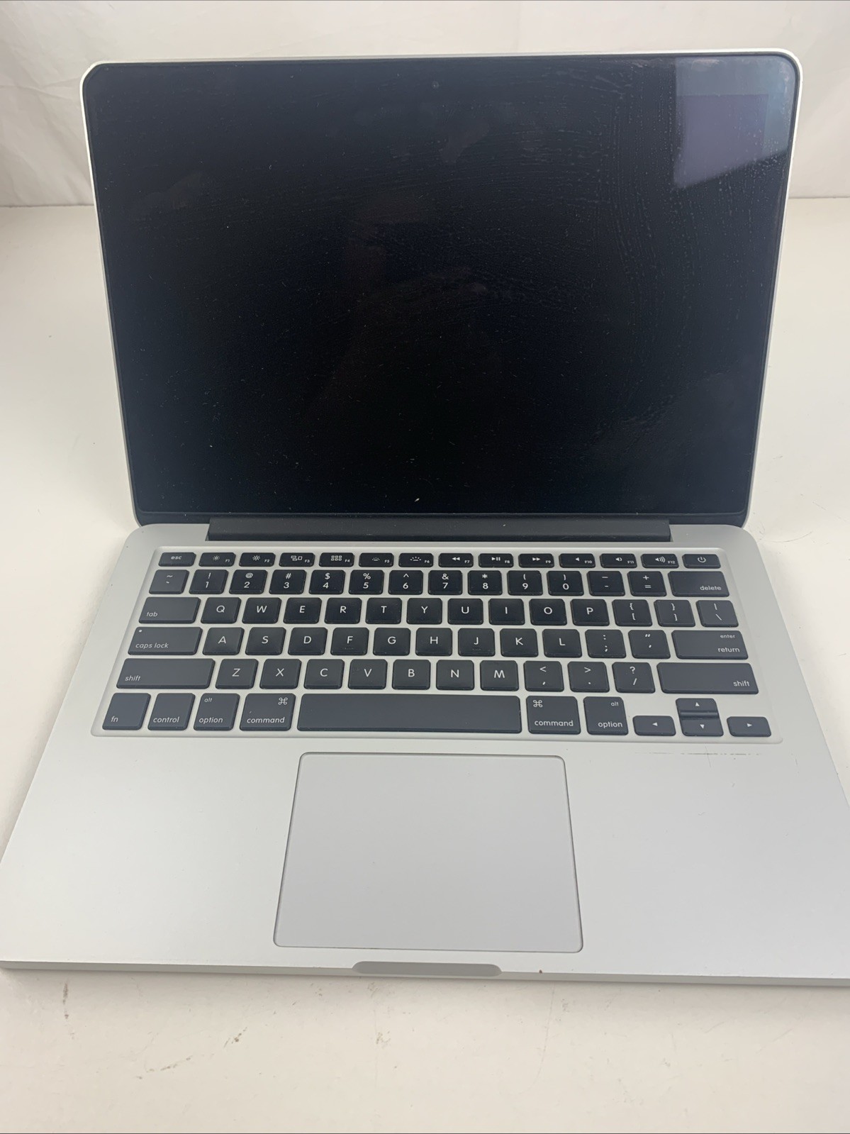 macbook pro A1502 13” EMC2835 Rated16.5/3.65 Max. No Cord