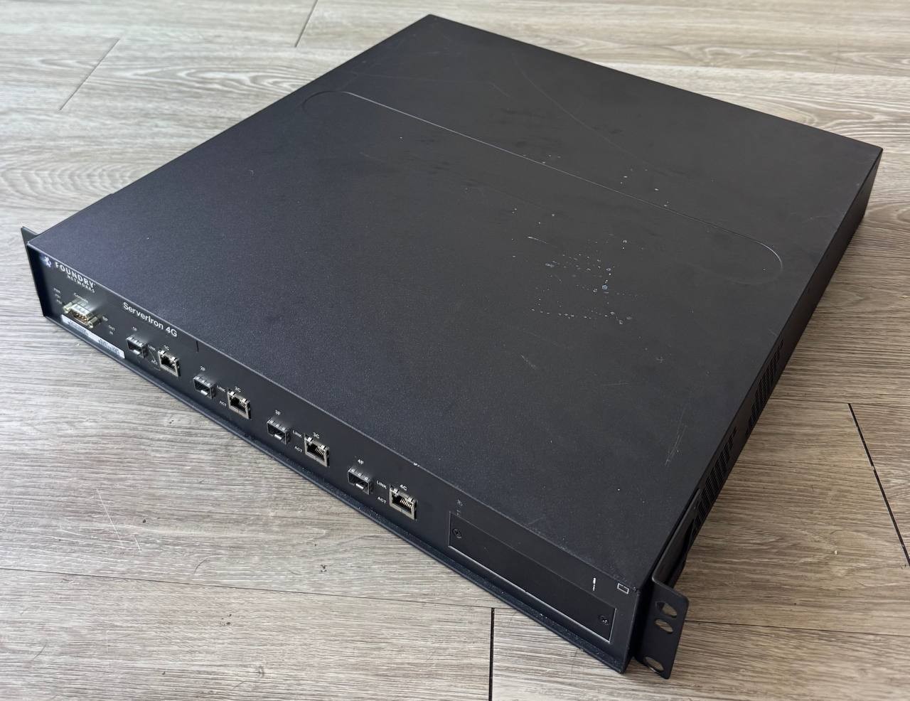 Foundry ServerIron SI-4G Network Router Switch Tested Working w/ Power Cord