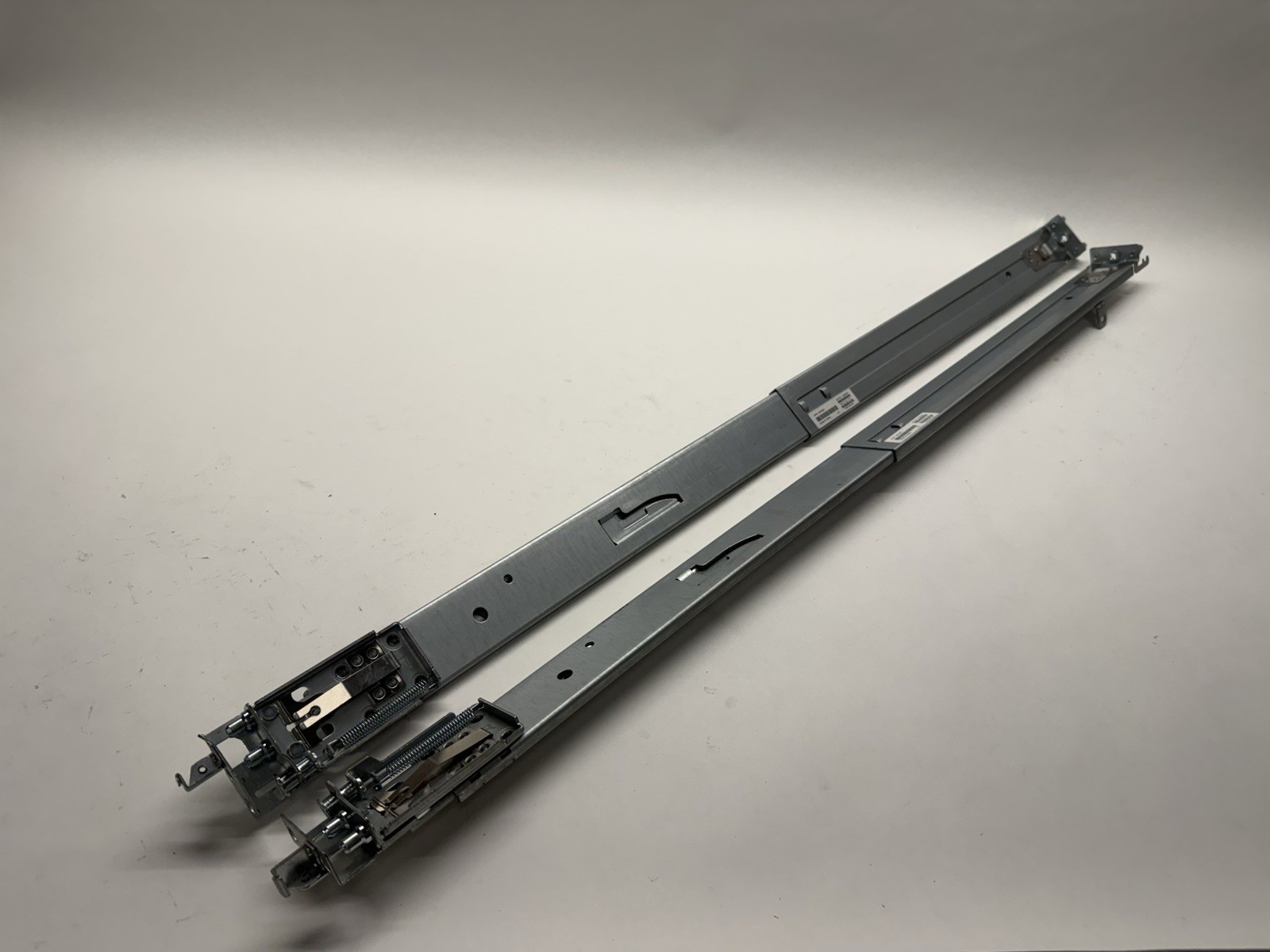 IBM 69Y5022 69Y5021 Server Rail Kit L & R