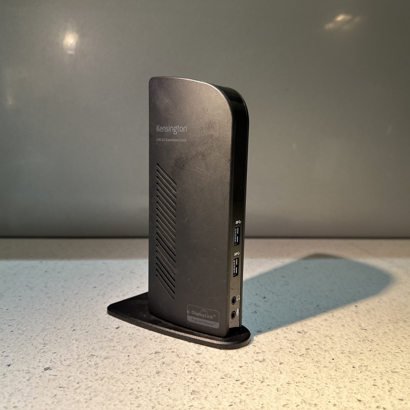 Kensington USB 3.0 Docking Station with Dual Video HDMI/DVI/VGA Model: SD3500V