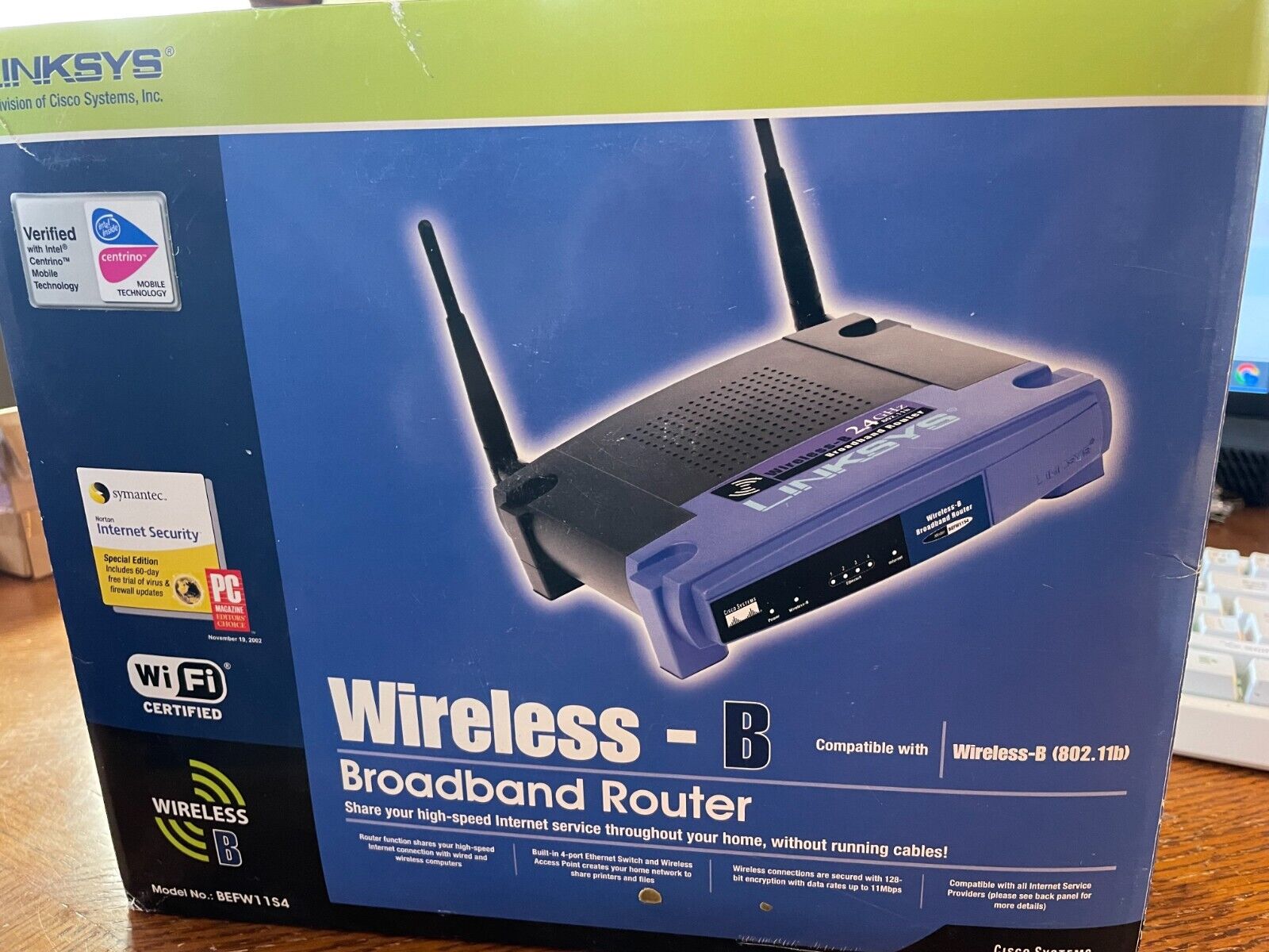 Linksys Wireless B 802.11b Broadband Router BEFW11S4-VN 2.4GHZ 