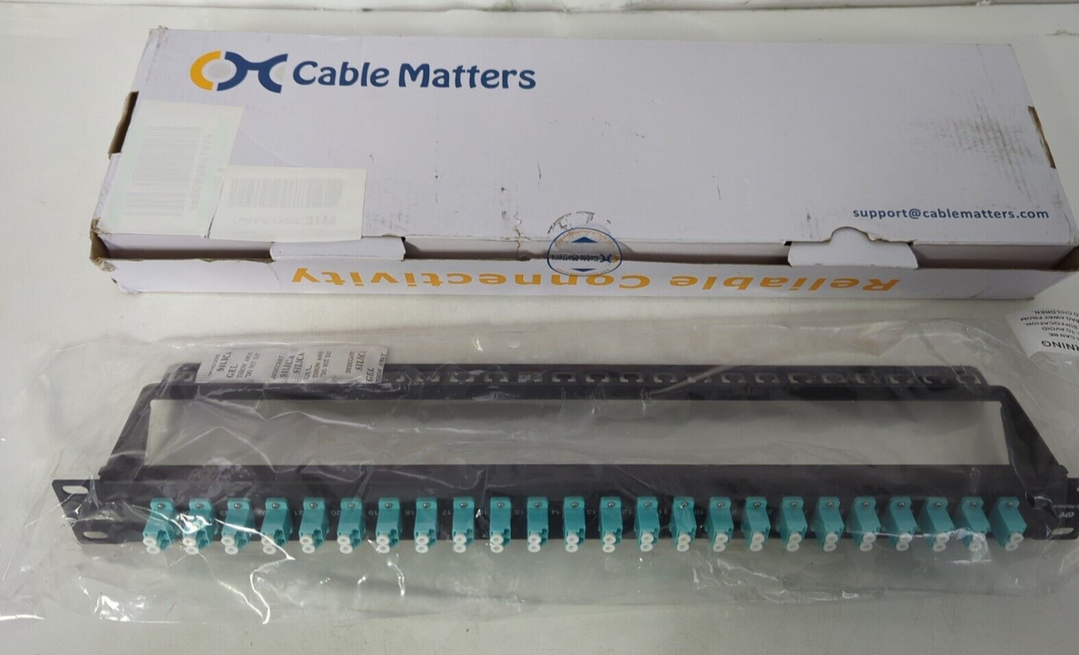 CABLE MATTERS  1U 19" 48 FIBERS LC to LC OM3/0M4  120033-AQA