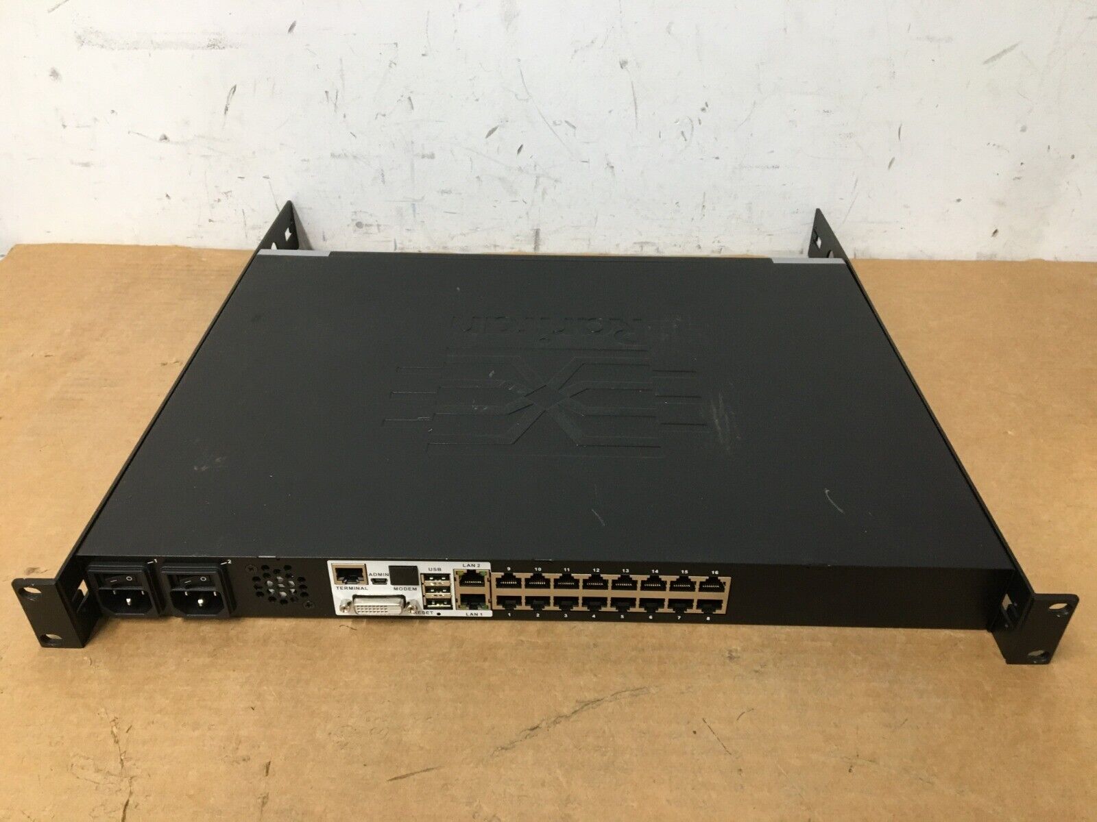 RARITAN DSX2-16	16-port Serial Console Server - Unit Only 
