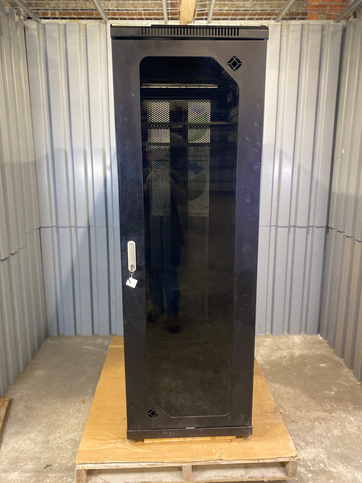 Black Box RM2430A Select Server Cabinet 19”, 38U w/ Tempered Glass Door (Used)