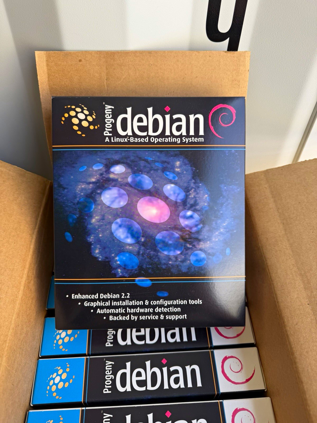 Progeny Progeny Debian Linux-Based Operating System Boxed Set ISBN 0-9709361-0-9