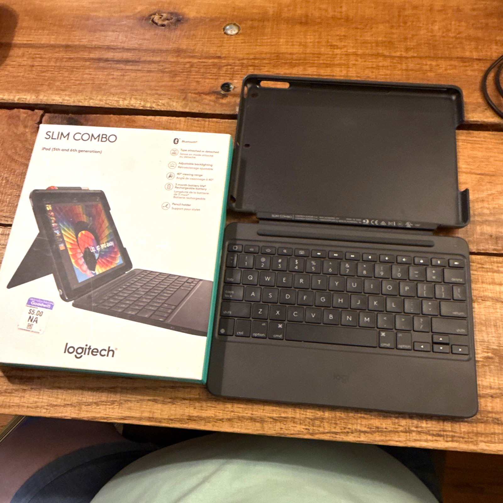 Logitech Slim Combo Keyboard Folio Case for Apple iPad 5th/6th Gen Black