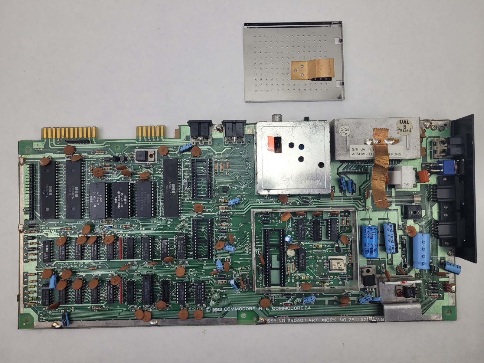 Commodore 64 Motherboard 250407 Tested - You will need VIC-II,  SID and PLA
