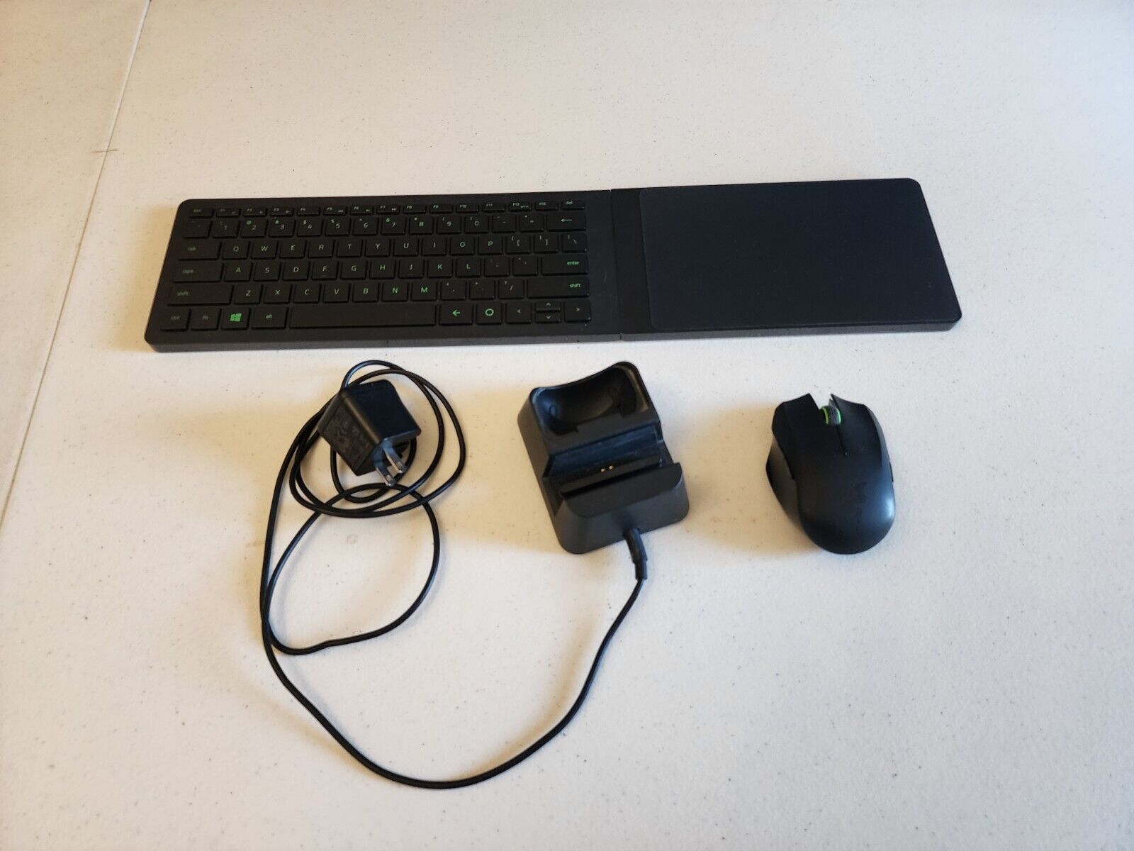 Razer Turret Wireless Keyboard, Charger and Mouse Lapboard
