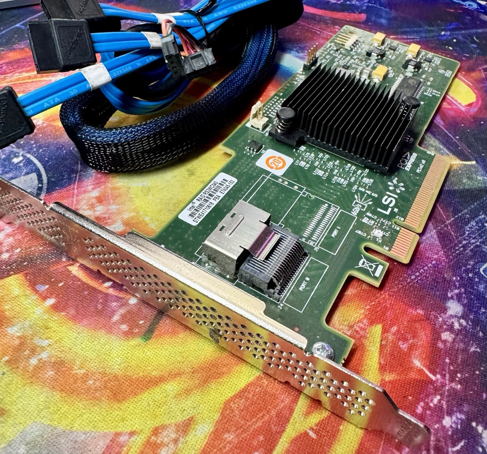 Intel RS2WC040 4-Port 6Gb/s SAS/SATA PCIe RAID Controller Card w/ Mini-SAS Cable