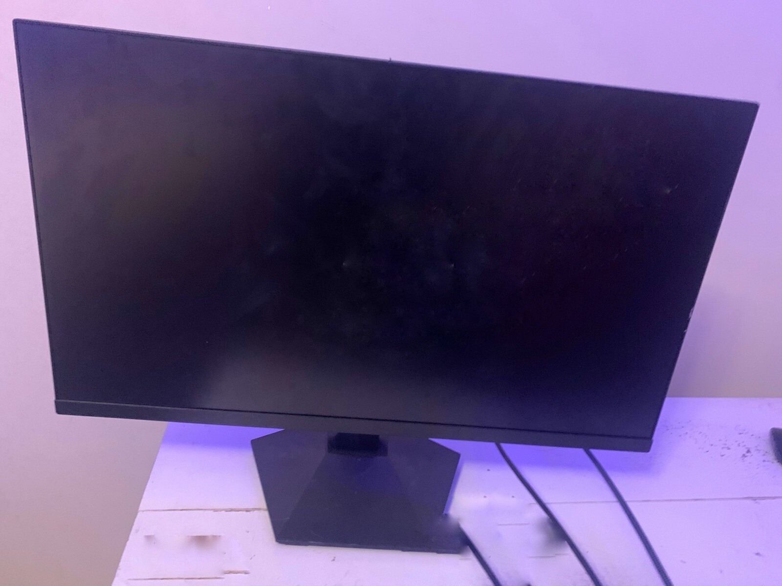 KOORUI MONITER 27”