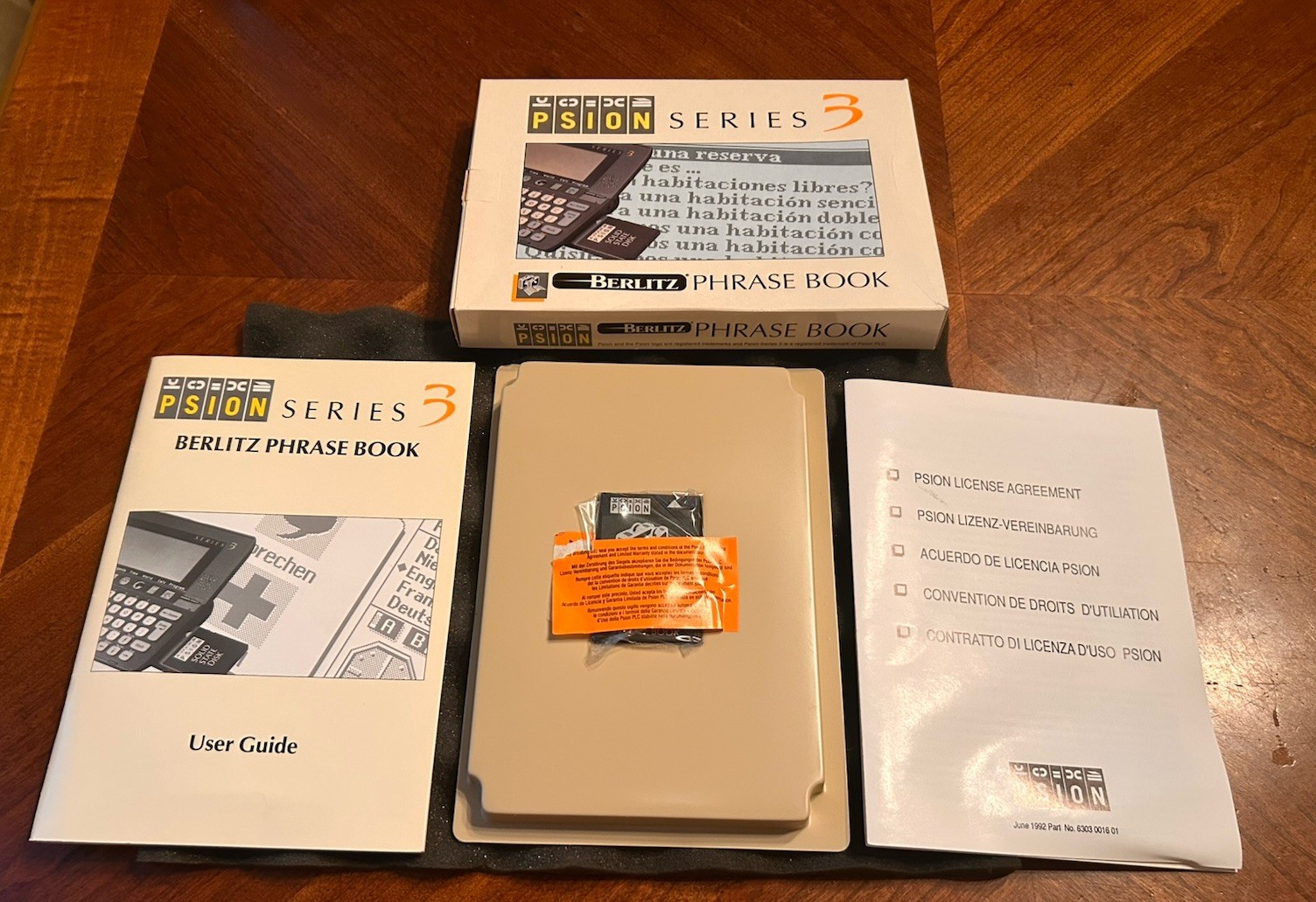 Vintage Psion Series 3 Berlitz Phrase Book SSD Software Sealed CIB 1992