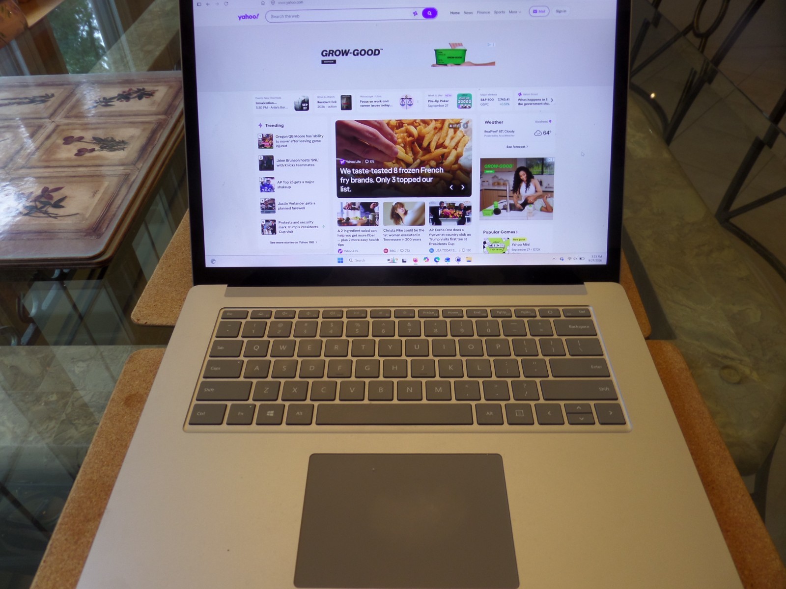 Microsoft Surface Book3 ,i5, 8GB RAM 128GB SSD, comes with charger and box