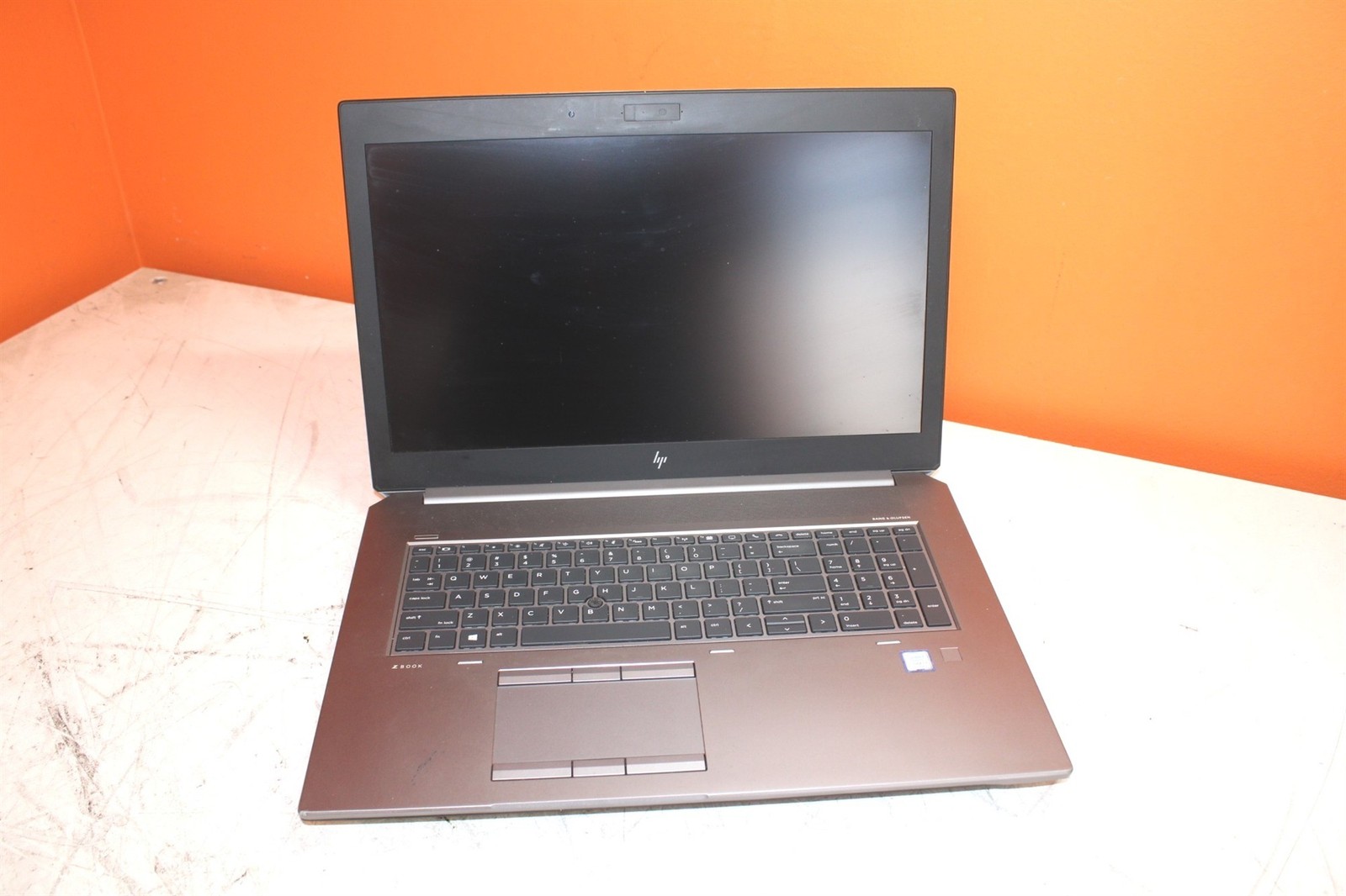 Scratched LCD HP ZBook 17 G6 Laptop Intel i7-9750H 2.6GHz 32GB 512GB T1000